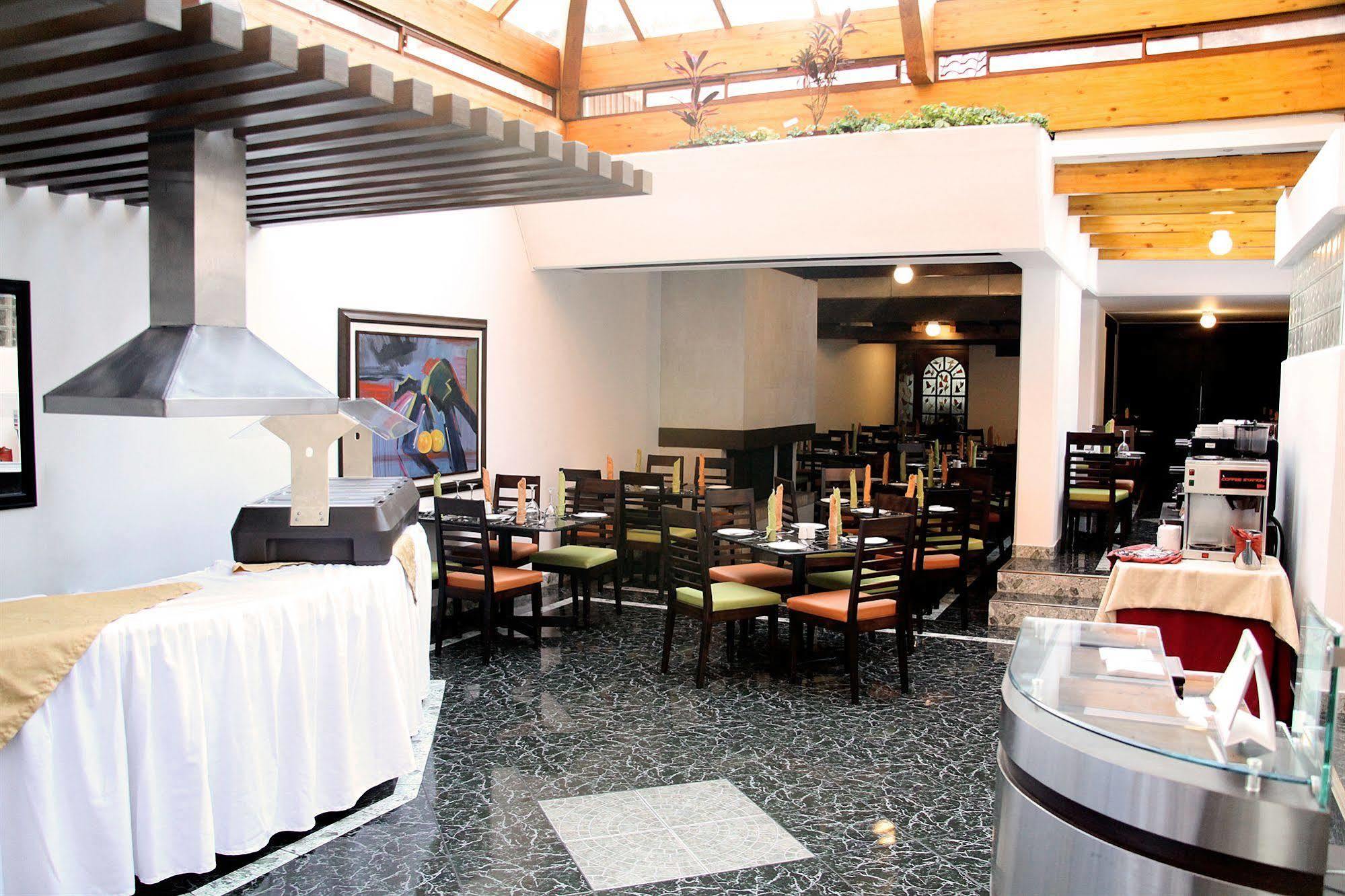 Hotel Dann Norte Bogotá Restaurant billede